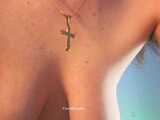 Carolblonde webcam