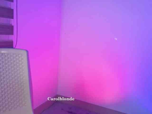 carolblonde's live room