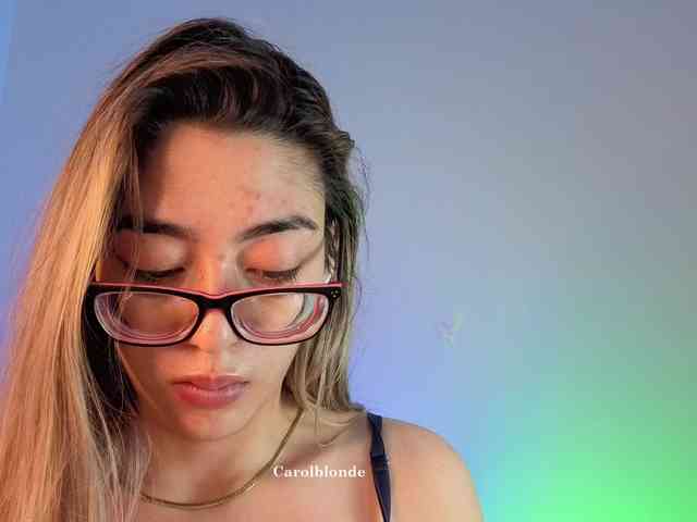 Carolblonde webcam