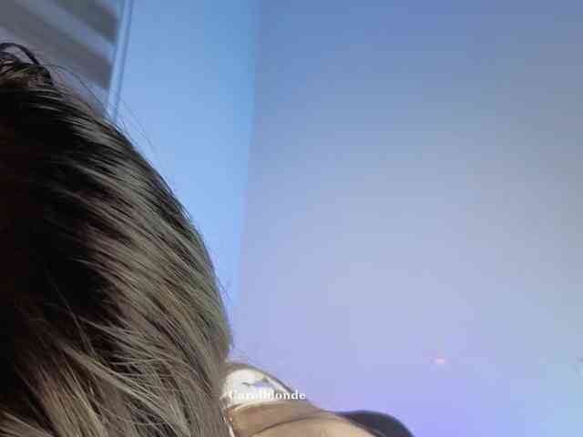 Carolblonde webcam