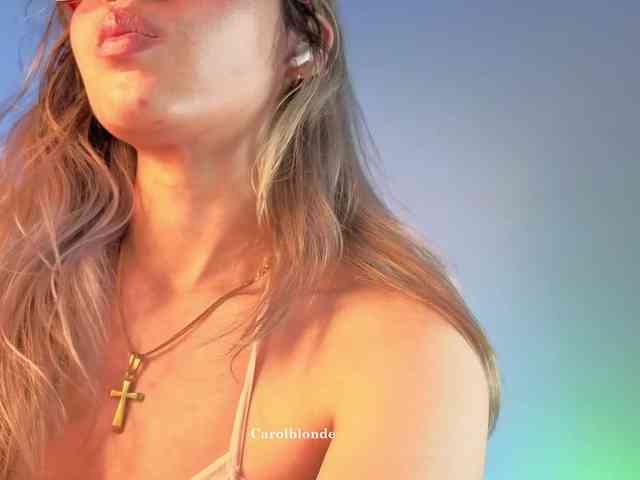 Carolblonde webcam