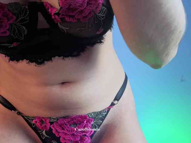 Carolblonde webcam