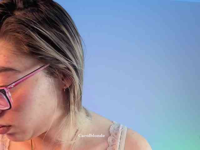 Carolblonde webcam