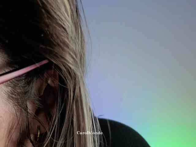 Carolblonde webcam