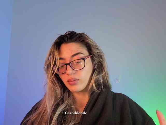 Carolblonde webcam