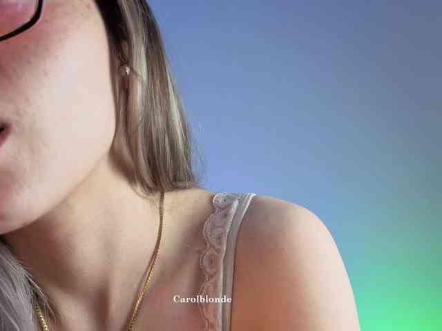Carolblonde webcam
