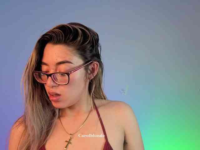 Carolblonde webcam