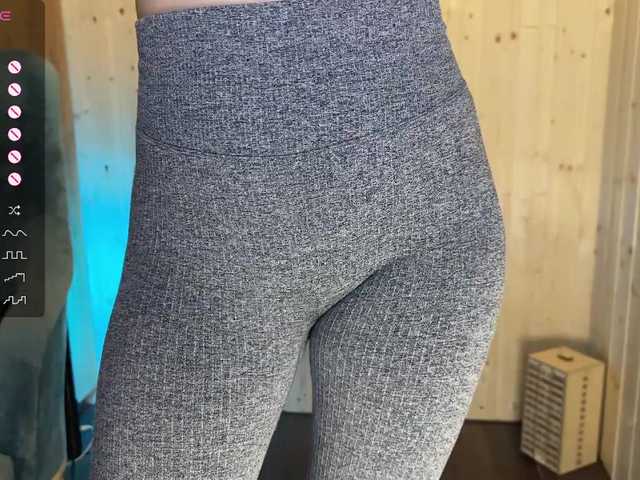 Feramonaa live cam on BongaCams