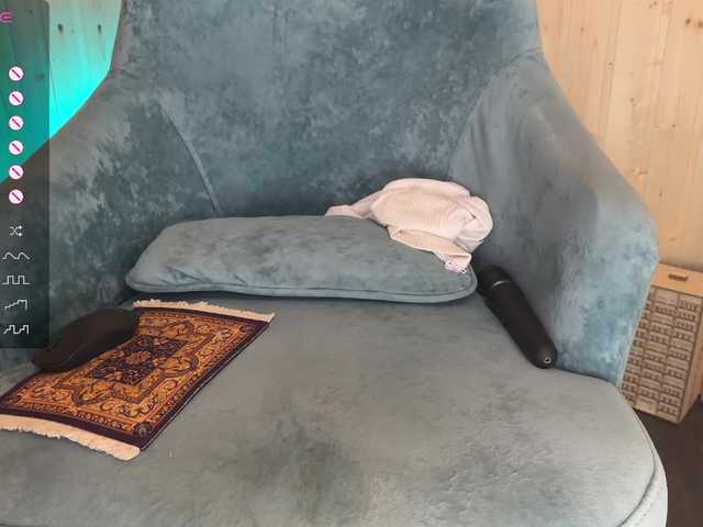 Feramonaa live cam on BongaCams