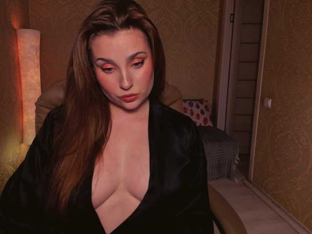Esmeerrr's BongaCams show and profile