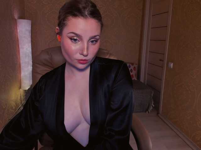 Esmeerrr live webcam show
