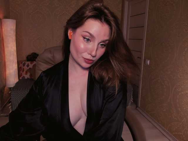 Esmeerrr live webcam show