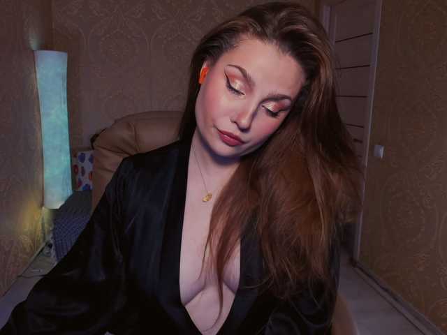 Esmeerrr live webcam show