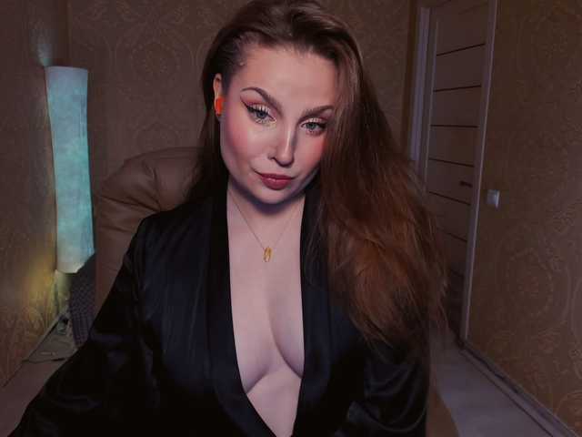 Esmeerrr live webcam show