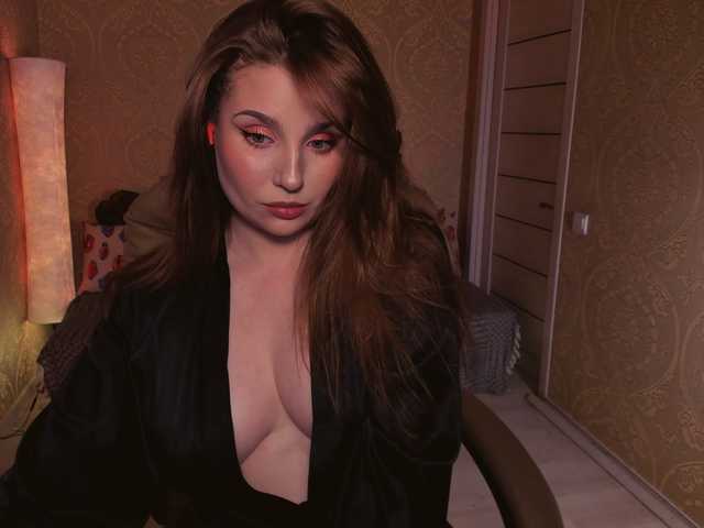 Esmeerrr's BongaCams show and profile