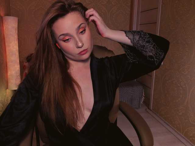 Esmeerrr's BongaCams show and profile