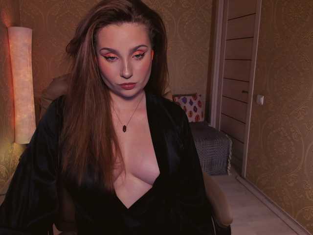 Esmeerrr's BongaCams show and profile