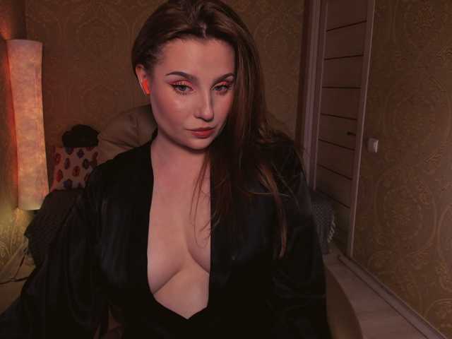 Esmeerrr's BongaCams show and profile