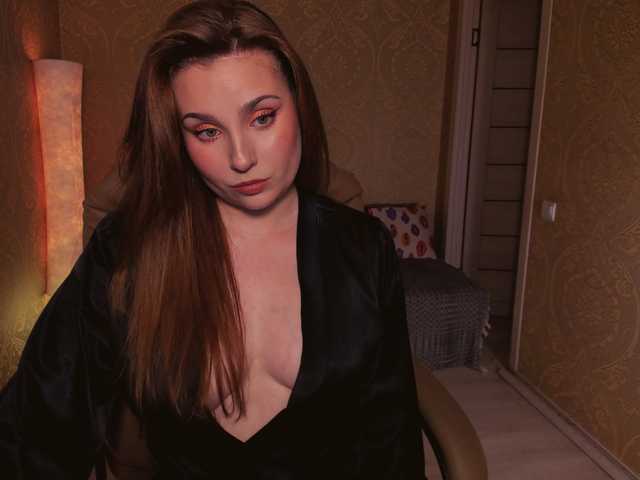 Esmeerrr's BongaCams show and profile