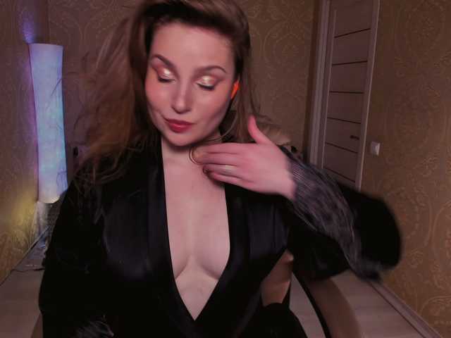 Esmeerrr live webcam show