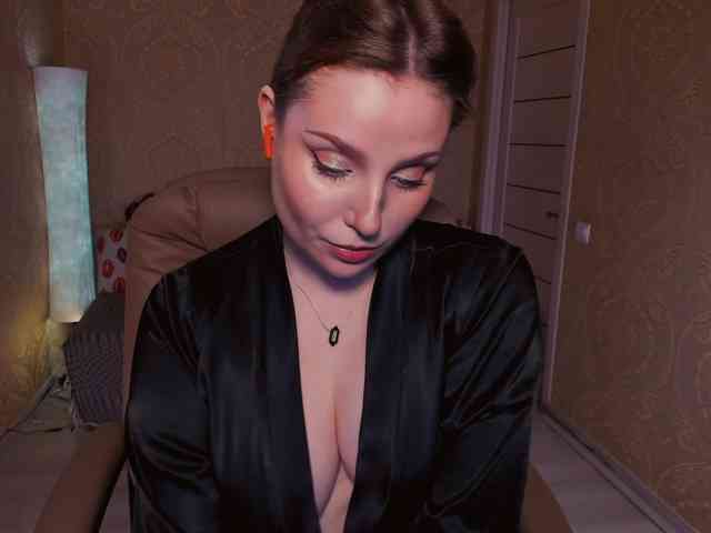 Esmeerrr Sex Cam Show