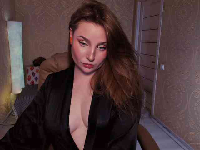 Esmeerrr Sex Cam Show