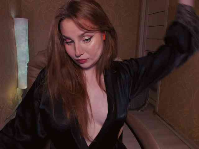 Esmeerrr Sex Cam Show