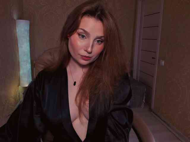 Esmeerrr Sex Cam Show