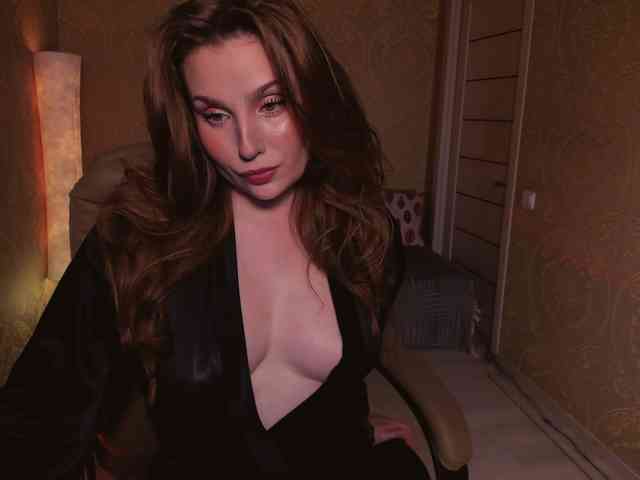 Esmeerrr Live Webcam on BongaCams