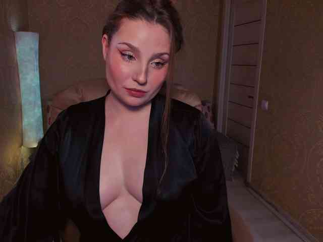 Esmeerrr Sex Cam Show