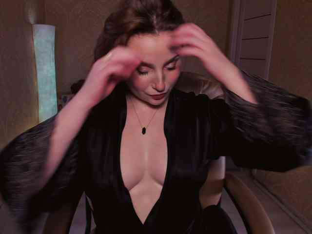 Esmeerrr Sex Cam Show