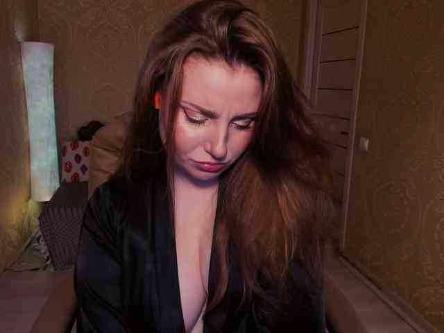 Esmeerrr Sex Cam Show
