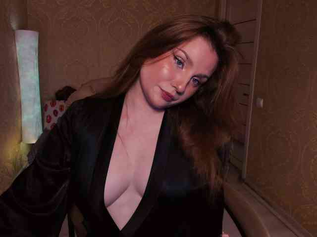 Esmeerrr Sex Cam Show