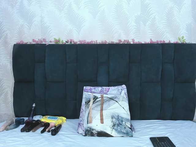 ArianaDiosa's BongaCams show and profile