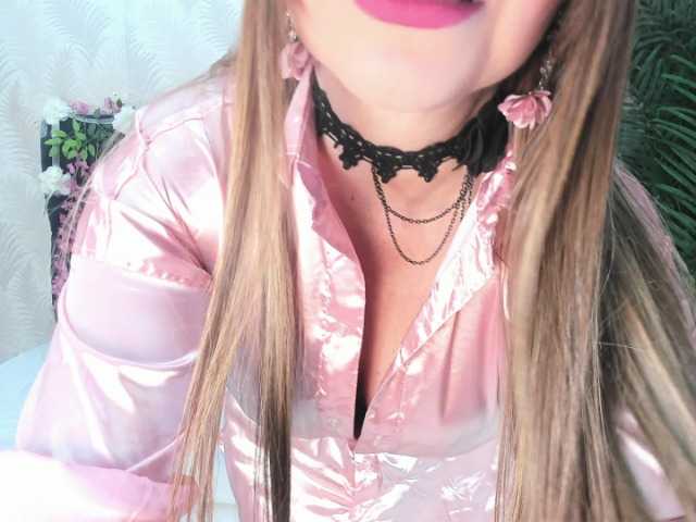 ArianaDiosa live cam on BongaCams