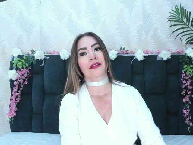 ArianaDiosa webcam
