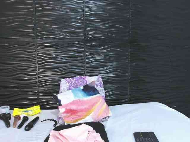 ArianaDiosa webcam