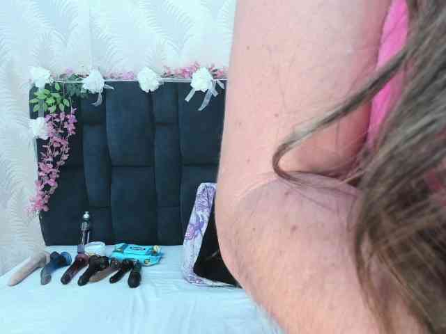 ArianaDiosa webcam