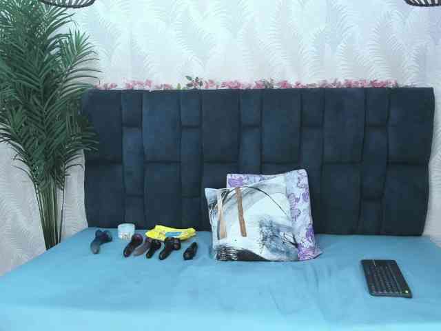 ArianaDiosa webcam