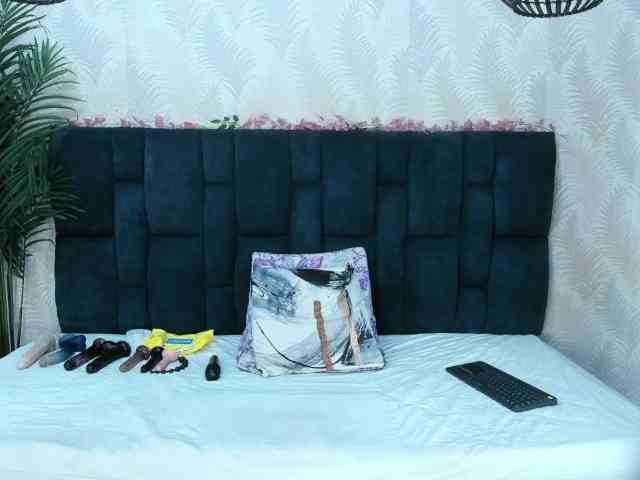 ArianaDiosa webcam