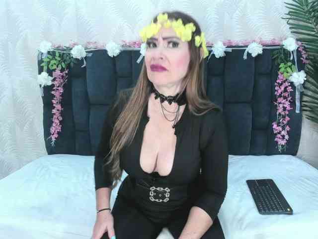 ArianaDiosa webcam