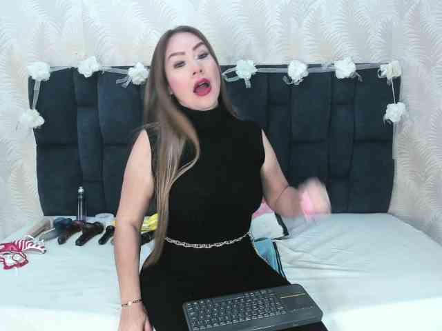ArianaDiosa webcam