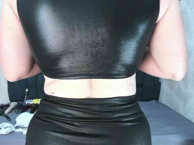 ArianaDiosa webcam