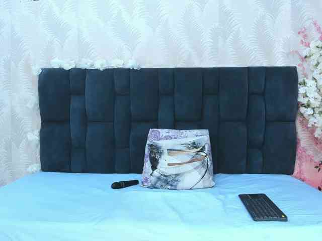 ArianaDiosa webcam