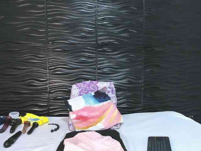 ArianaDiosa webcam