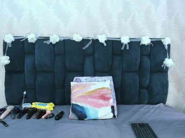 ArianaDiosa webcam