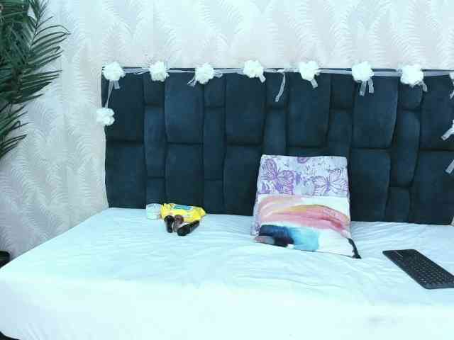 ArianaDiosa webcam