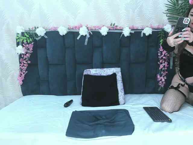 ArianaDiosa webcam