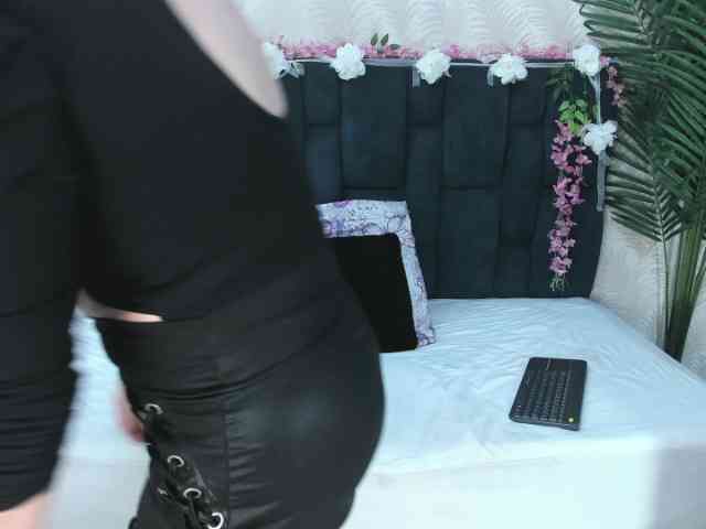ArianaDiosa webcam