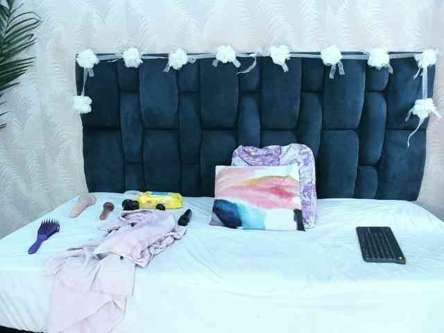 ArianaDiosa webcam